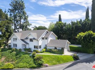 3592 Alana Dr, Sherman Oaks, CA 91403