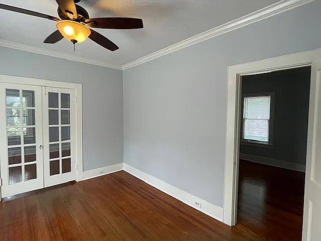 1012 Peddie St — Photo 12