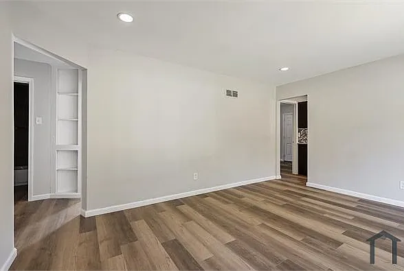4 bed, 1228 sqft, $1,700 — Photo 3