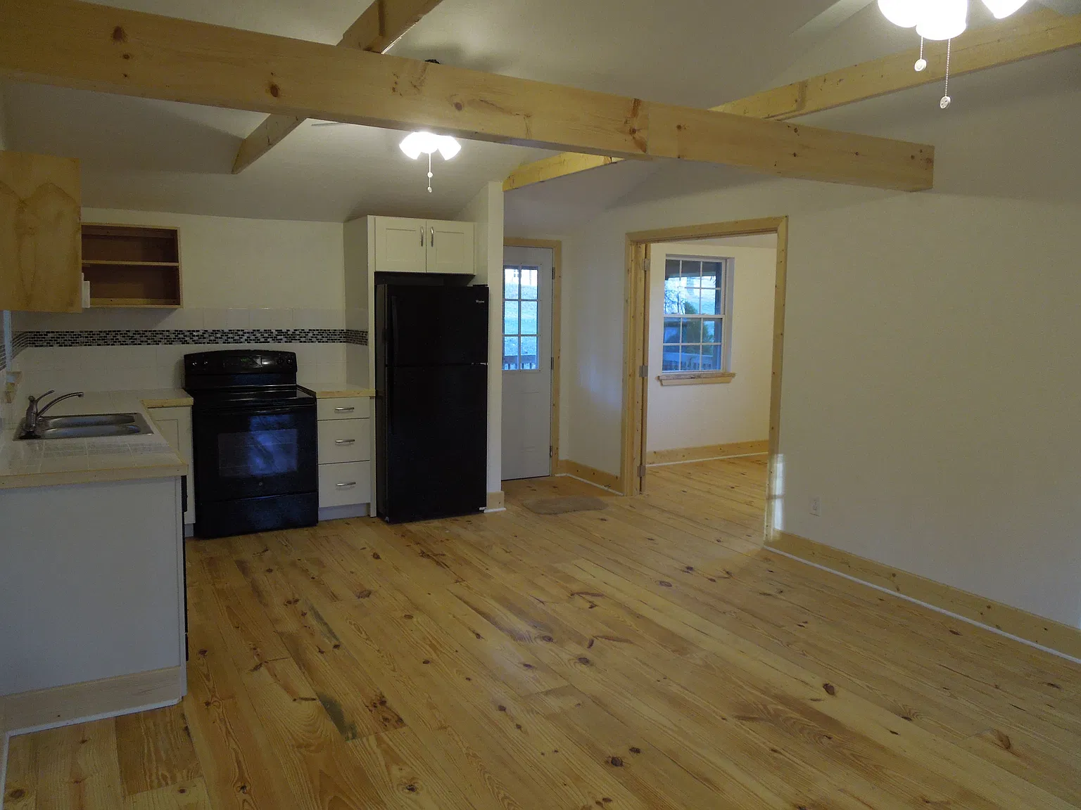225 Edenburg St - 1 — Photo 3