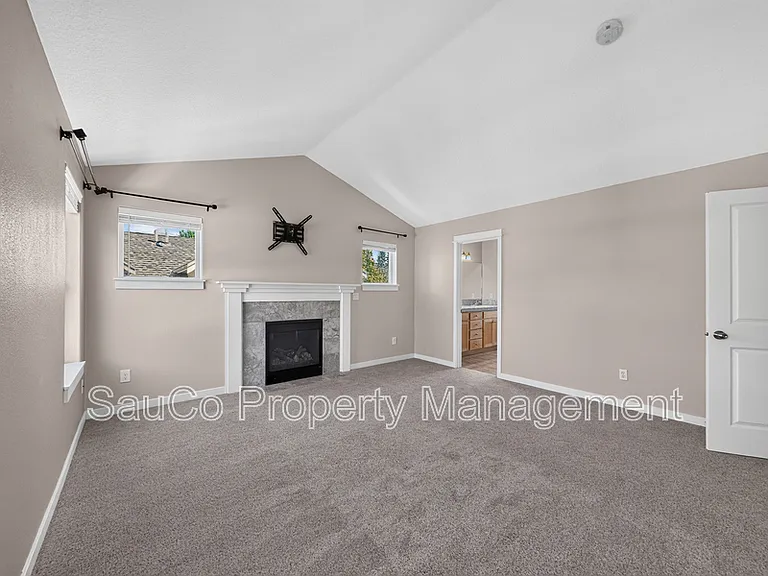 5073 NW 149th Ter — Photo 10