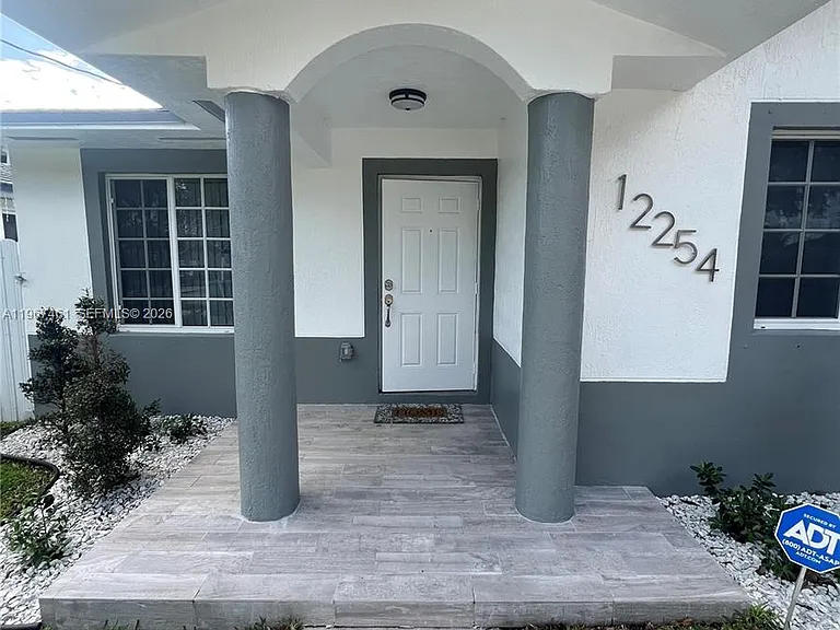 12254 SW 217th St — Photo 2