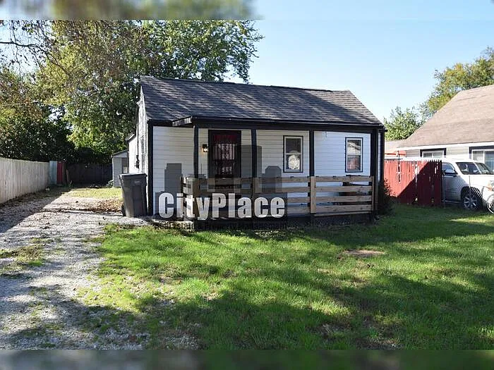 2 bed, 1.0 bath, 680 sqft, $1,400 — Photo 3