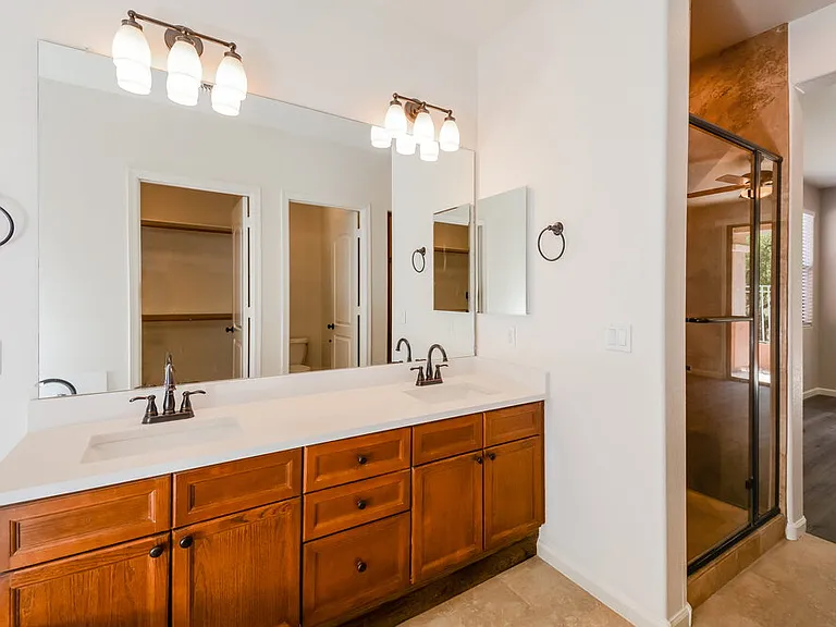 13673 W Cypress St — Photo 10