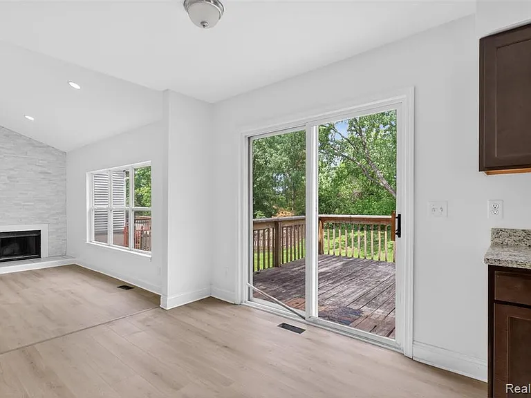 3457 Ashburnam Rd — Photo 22