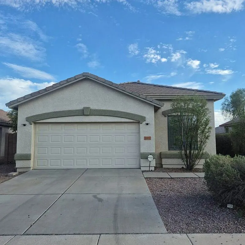4 bed, 2.0 bath, 1700 sqft, $2,295 — Photo 1