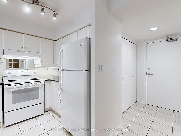 2 Rean Dr #1310 — Photo 11