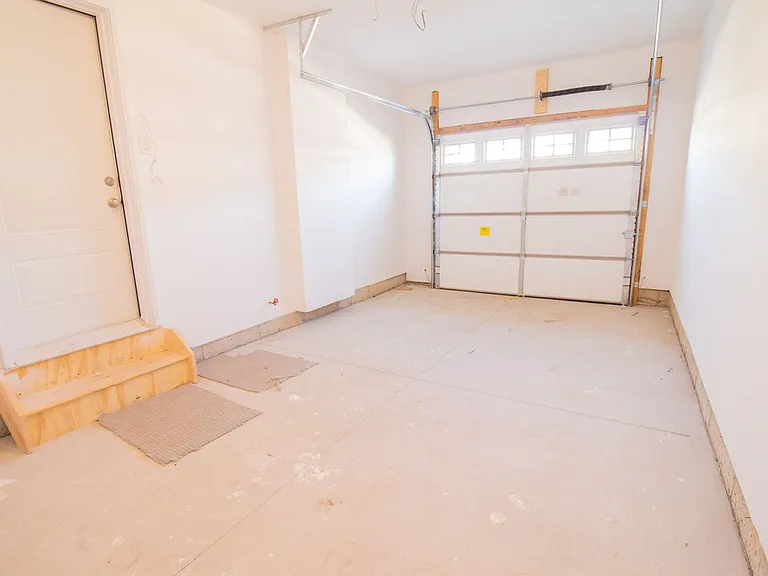 441 Viking St — Photo 18