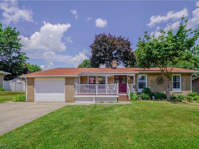 2077 Daniels Ave, Akron, OH, 44312