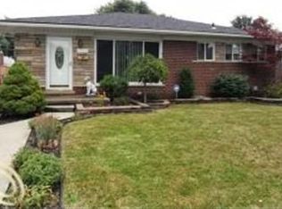 24514 Ridgecroft Ave, Eastpointe, MI 48021