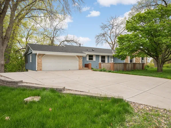 4030 Wasatch Ln, Golden Valley, MN 55422