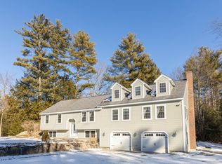 369 Old Coach Rd, New Boston, NH 03070