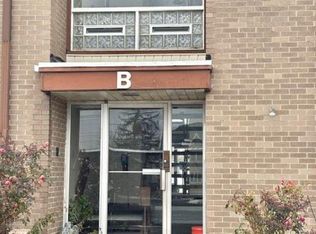 3911 Fort St APT 217, Trenton, MI