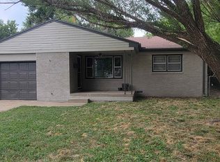 8322 E Gilbert St, Wichita, KS 67207