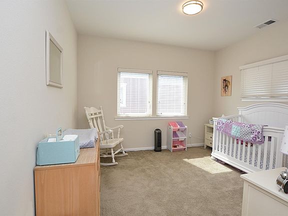 3rd image of 101 Ward Dr