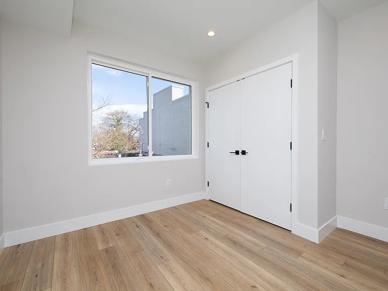 935 W Dauphin St #B — Photo 14