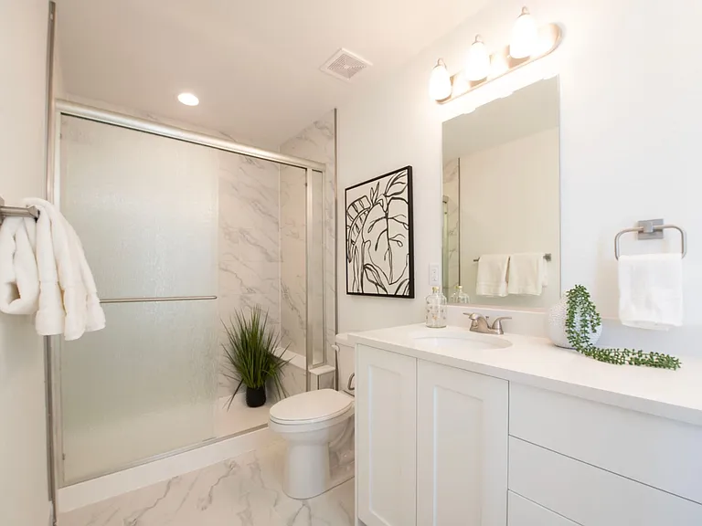 1506 Tyram Grv #101 — Photo 20