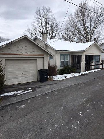 1st image of 205 E Walker St