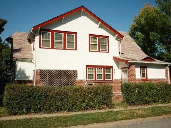 2540 Orchard St, Lincoln, NE 68503