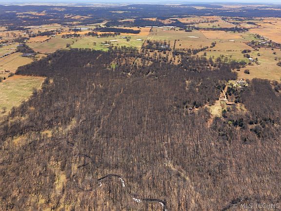 5th image of 390 East Rd