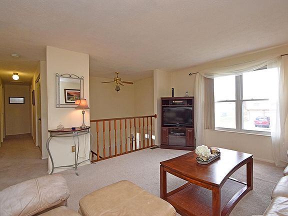 2nd image of 3219 Sienna Dr