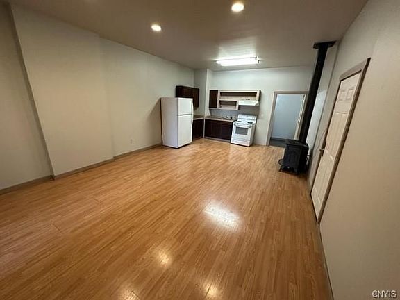 3rd image of 83 E Main St