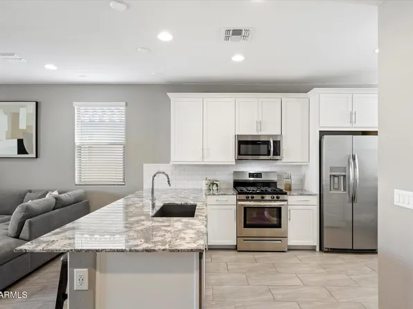 2647 S PROSPECTOR POINT Road, Apache Junction, AZ 85119