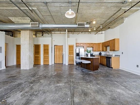5th image of 505 Whitehall St SW APT 204