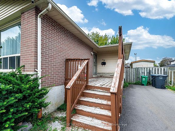 4th image of 46 Reigate Ave