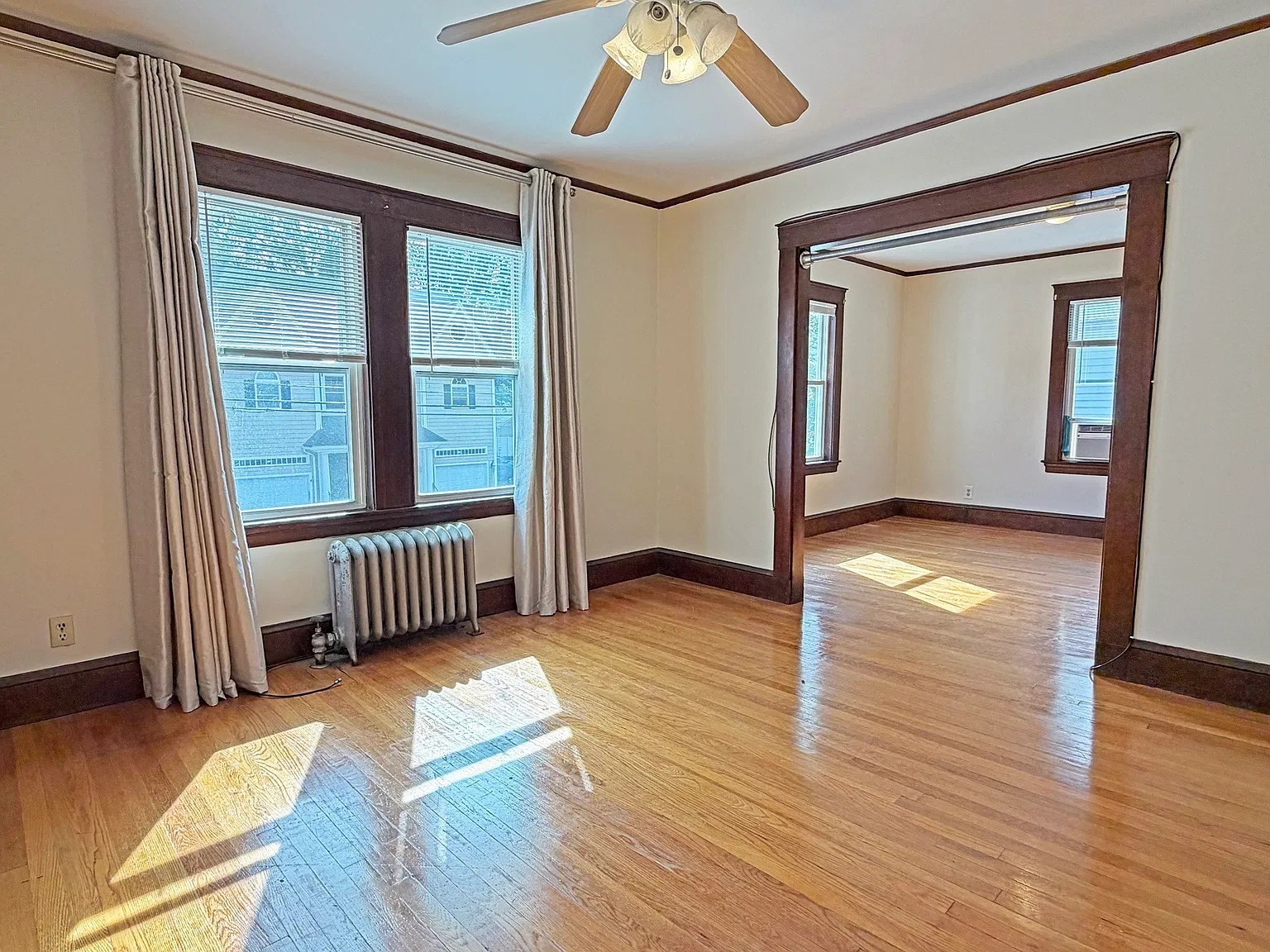 2 bed, 1.0 bath, 961 sqft, $2,250 — Photo 2