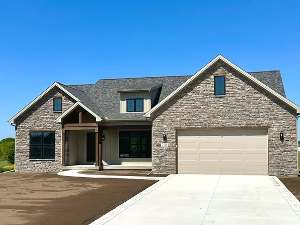798 E Sweet Briar Ln, Monroe, MI 48161