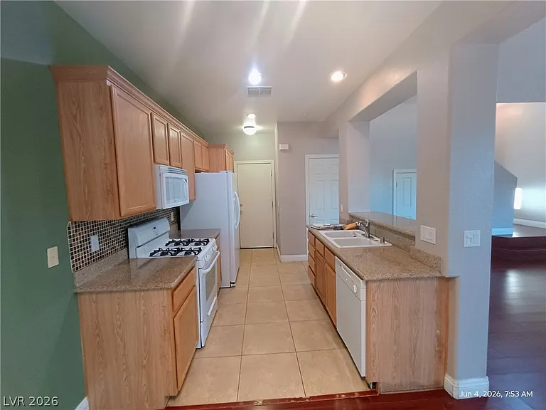 9756 Wailings Ave — Photo 5