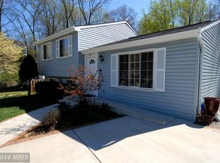 10395 Willa Mae Ct, Fairfax, VA 22032