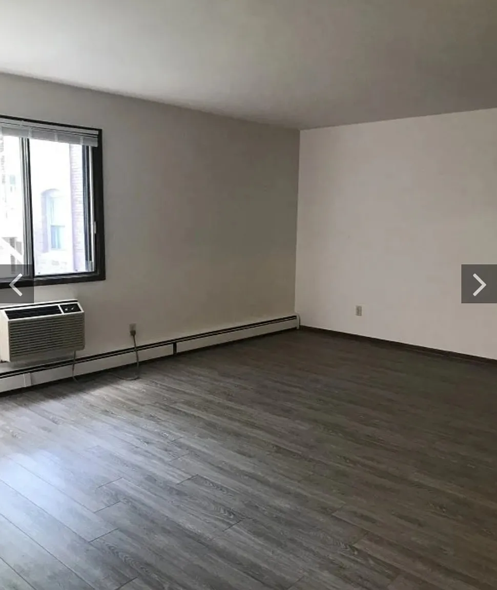 2 bed, 925 sqft, $1,395 — Photo 1