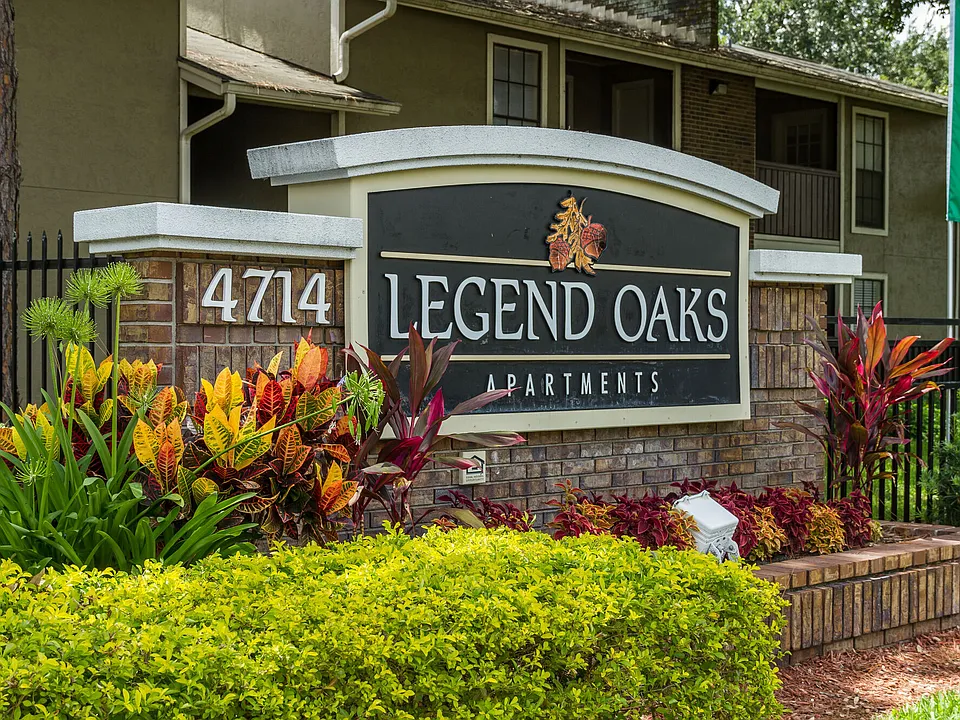 Legend Oaks
