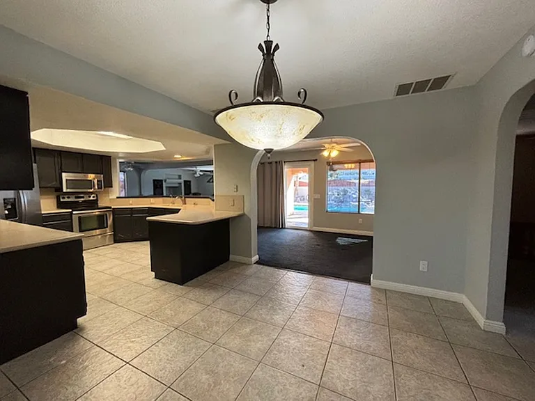 2323 Daytona Loop — Photo 6