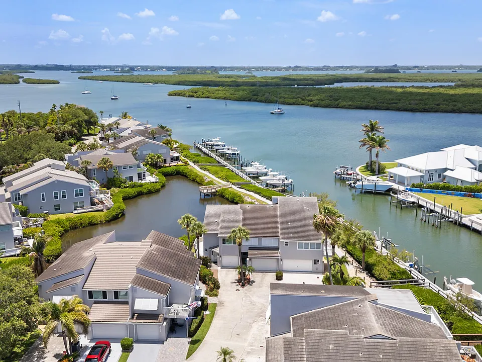 2488 Harbour Cove Dr
