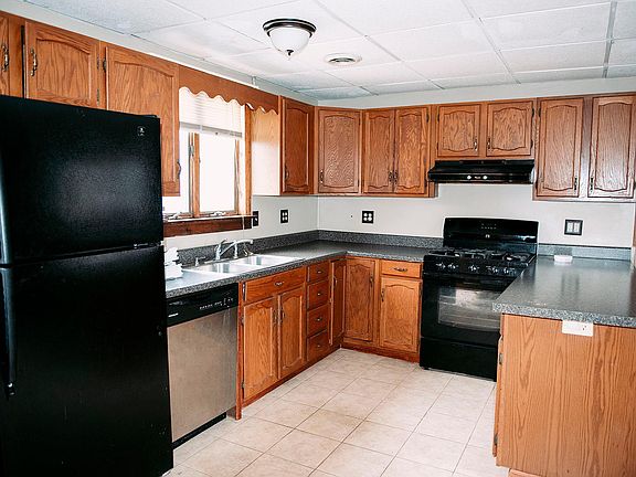 4th image of 308 E 1st Ave
