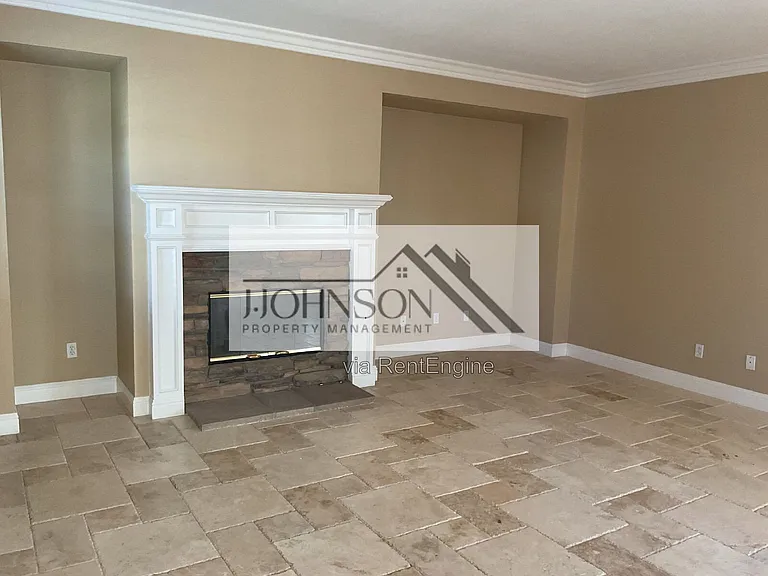 2676 Daisy Ln — Photo 2