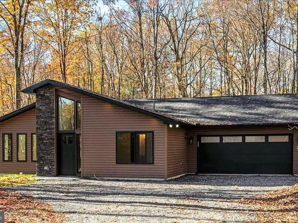 71 Forest Lake Dr, Jim Thorpe, PA 18229