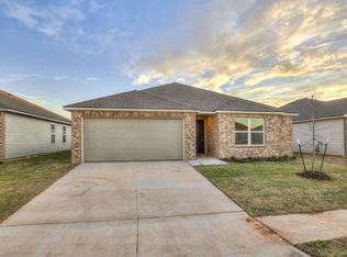 10008 SW 42nd St, Mustang, OK 73064