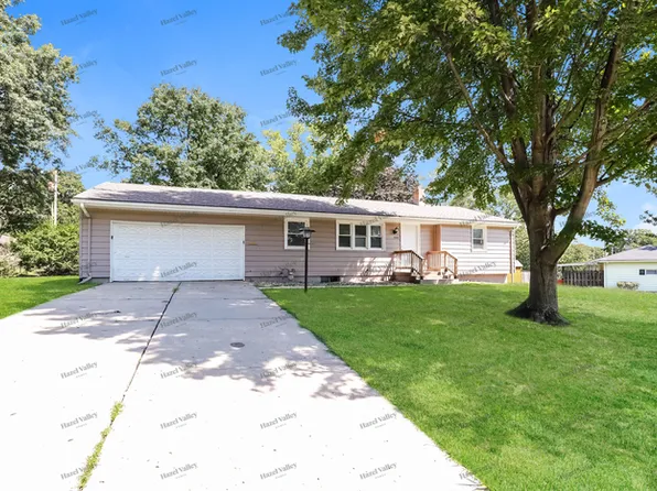 11604 E 38th St S, Independence, MO 64052