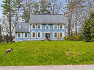 5 Downer Dr, Hampton, NH 03842