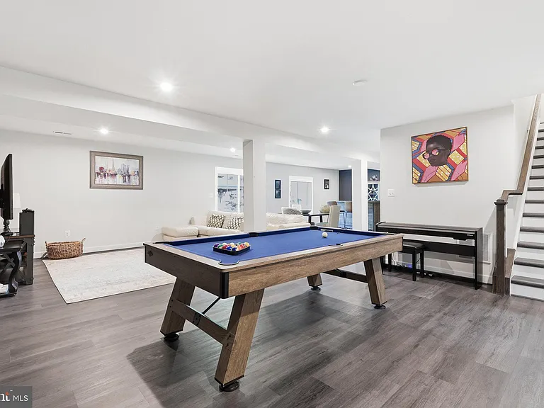 9202 Wood Creek Cir — Photo 37