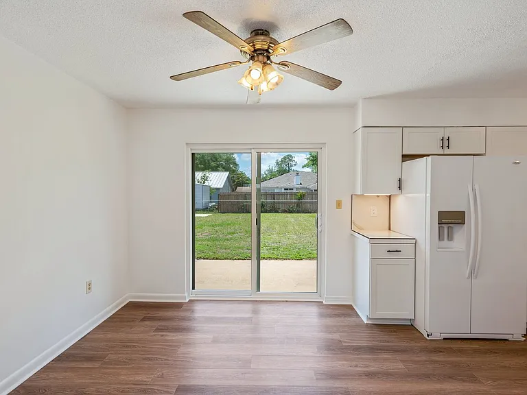 1416 Palm Blvd S — Photo 10