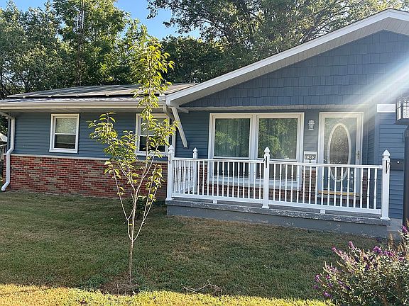 2nd image of 1303 Killarney Dr