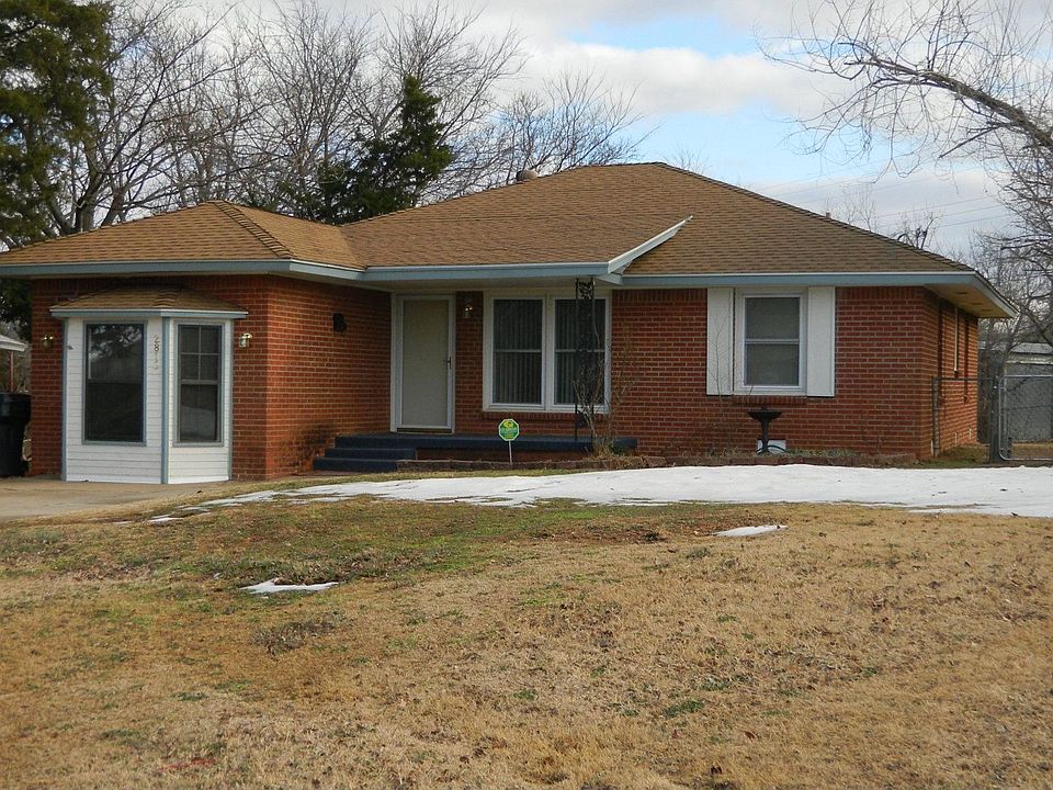 Very well maintained 4 bedrooom home