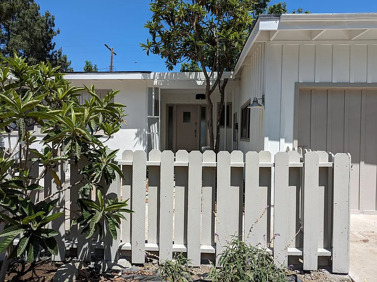 5836 Wish Ave — Photo 3