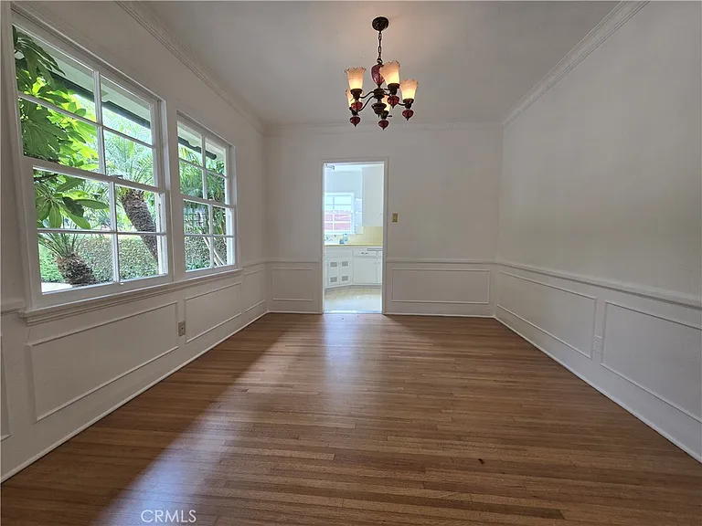 240 Euclid St — Photo 10