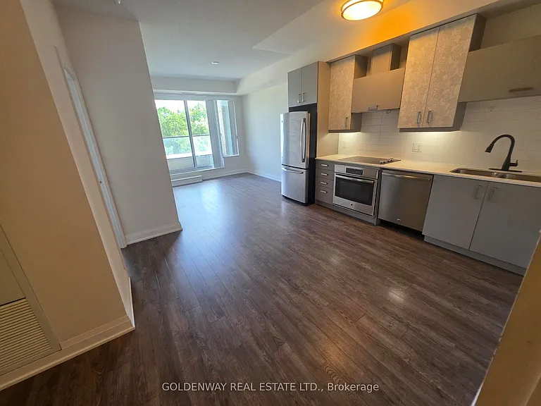 18 Uptown Dr #325 — Photo 3